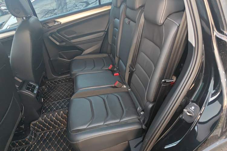 Used Volkswagen Tiguan L 2019 330TSI Automatic Two-Wheel Drive Panoramic Comfort Edition China VI Standard Left Rear Seat