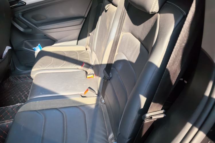 Used Volkswagen Tiguan L 2019 330TSI Automatic Two-Wheel Drive Panoramic Comfort Edition China VI Standard Left Rear Seat