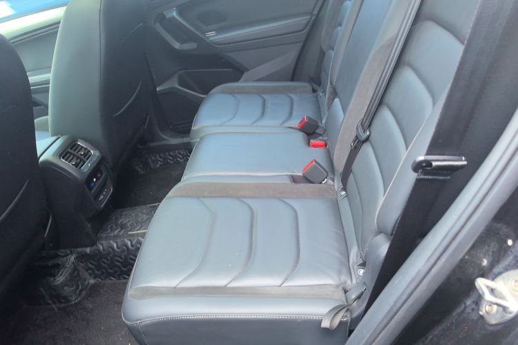 Used Volkswagen Tiguan L 2019 330TSI Automatic Two-Wheel Drive Panoramic Comfort Edition China VI Standard Left Rear Seat