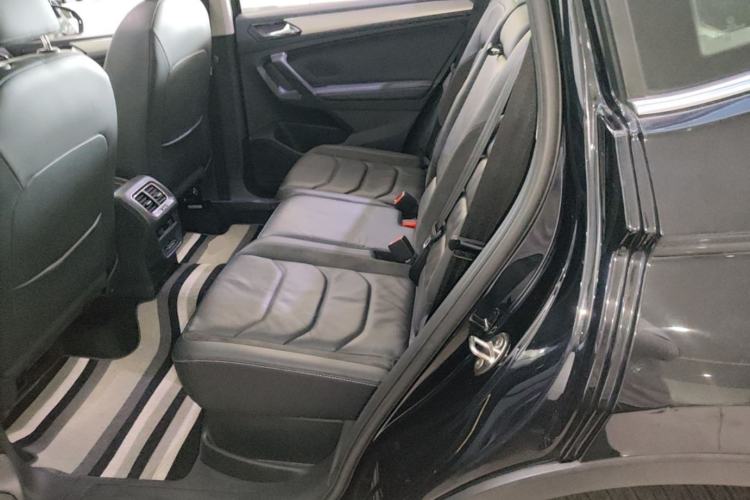 Used Volkswagen Tiguan L 2019 330TSI Automatic Two-Wheel Drive Panoramic Comfort Edition China V Standard Left Rear Seat