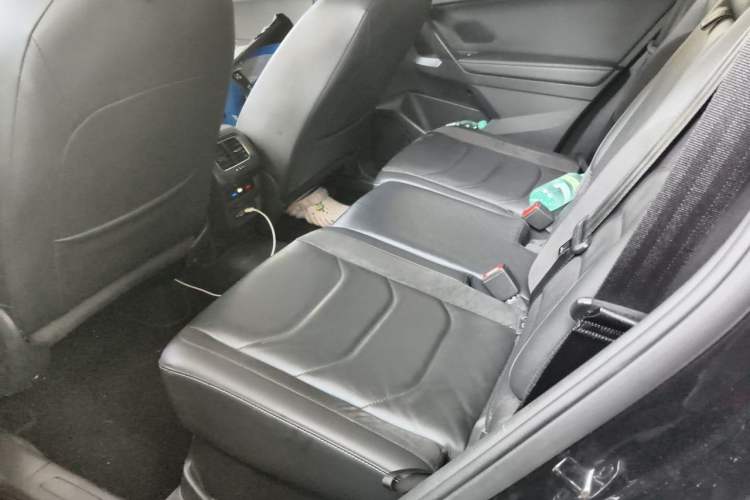 Used Volkswagen Tiguan L 2019 330TSI Automatic Two-Wheel Drive Panoramic Comfort Edition China VI Standard Left Rear Seat