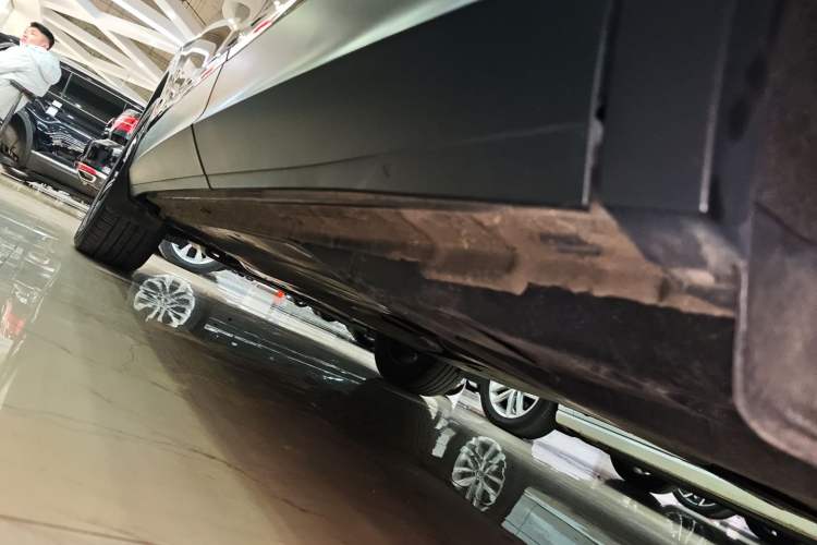 Used Volkswagen Tiguan L 2019 Updated Version 330TSI Automatic Two-Wheel Drive Panoramic Comfort Edition China VI Standard Left Side Sill