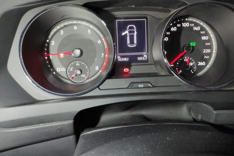 Used Volkswagen Tiguan L 2019 330TSI Automatic Two-Wheel Drive Luxury Edition China VI Standard Odometer Close Up