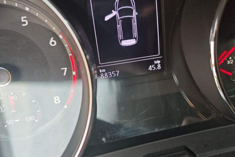Used Volkswagen Tiguan L 2019 330TSI Automatic Two-Wheel Drive Luxury Edition China V Standard Odometer Close Up