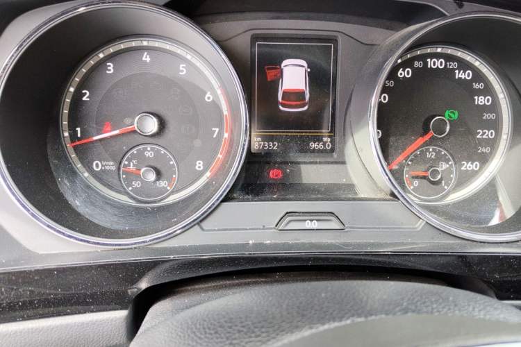 Used Volkswagen Tiguan L 2019 330TSI Automatic Two-Wheel Drive Panoramic Comfort Edition China V Standard Odometer Close Up