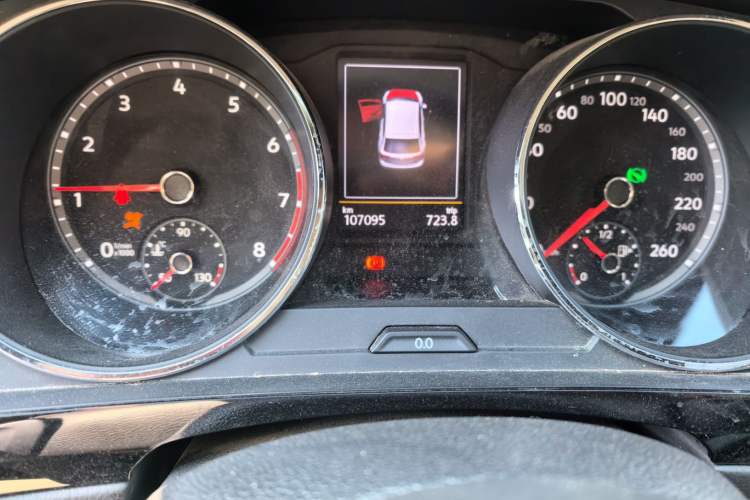 Used Volkswagen Tiguan L 2019 330TSI Automatic Two-Wheel Drive Panoramic Comfort Edition China VI Standard Odometer Close Up