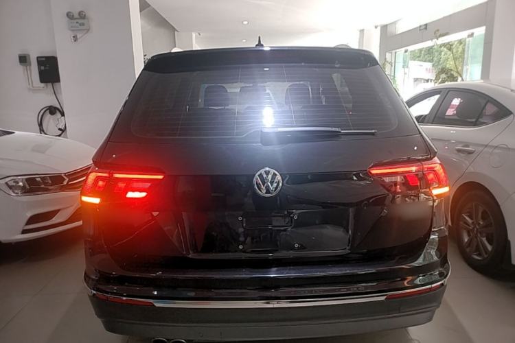 Used Volkswagen Tiguan L 2019 Updated Version 330TSI Automatic Two-Wheel Drive Panoramic Comfort Edition China VI Standard Rear
