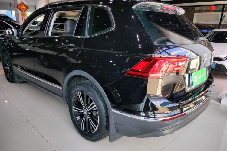 Used Volkswagen Tiguan L 2019 Updated Version 330TSI Automatic Two-Wheel Drive Panoramic Comfort Edition China VI Standard Rear
