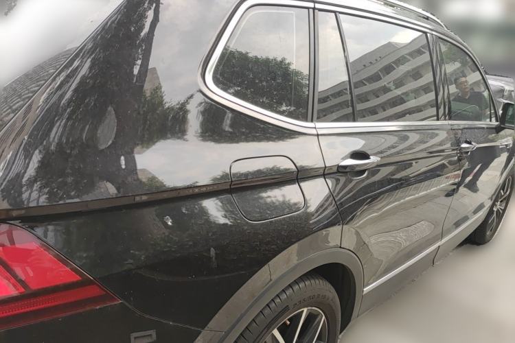 Used Volkswagen Tiguan L 2019 330TSI Automatic Two-Wheel Drive Smart Luxury Version China V Emission Standard Rear Right 45 Deg