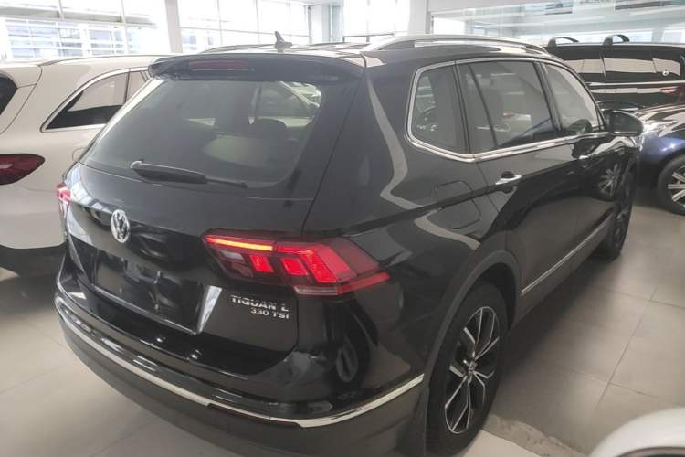 Used Volkswagen Tiguan L 2019 330TSI Automatic Two-Wheel Drive Smart Luxury Version China VI Standard Rear Right 45 Deg