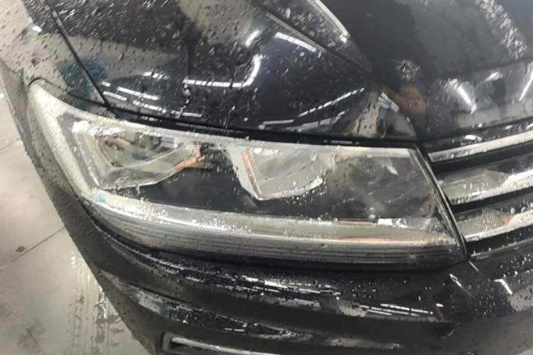 Used Volkswagen Tiguan L 2019 Revised 330TSI Automatic Two-Wheel Drive Smart & Luxury Edition China VI Standard Right Front Headlight