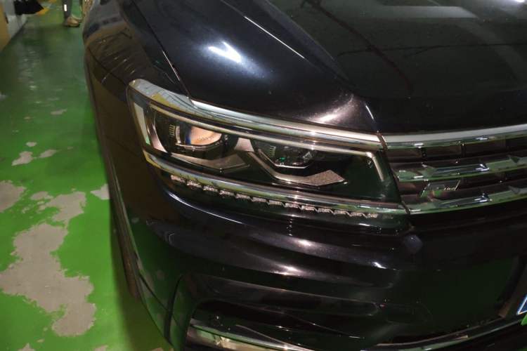 Used Volkswagen Tiguan L 2019 330TSI Automatic Two-Wheel Drive R-Line Flagship Edition China V Standard Right Front Headlight
