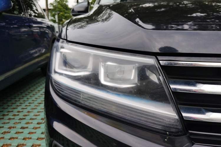 Used Volkswagen Tiguan L 2019 330TSI Automatic Two-Wheel Drive Smart Luxury Version China VI Standard Right Front Headlight