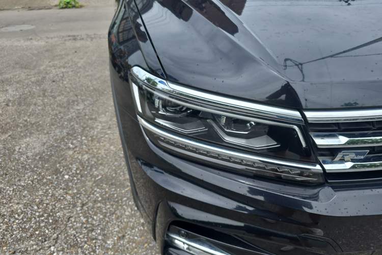 Used Volkswagen Tiguan L 2019 Restyled 330TSI Automatic Two-Wheel Drive R-Line Flagship Version China VI Standard Right Front Headlight