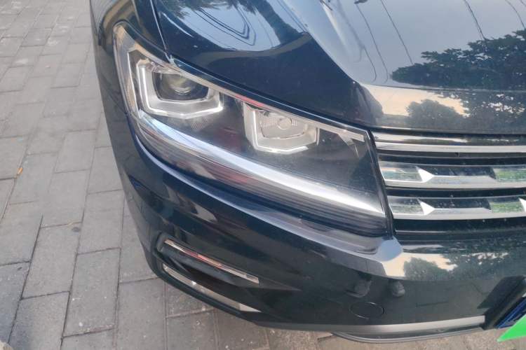 Used Volkswagen Tiguan L 2019 330TSI Automatic Two-Wheel Drive Smart Luxury Version China V Emission Standard Right Front Headlight