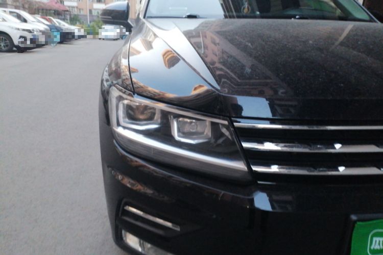 Used Volkswagen Tiguan L 2019 Revised 330TSI Automatic Two-Wheel Drive Smart & Luxury Edition China VI Standard Right Front Headlight