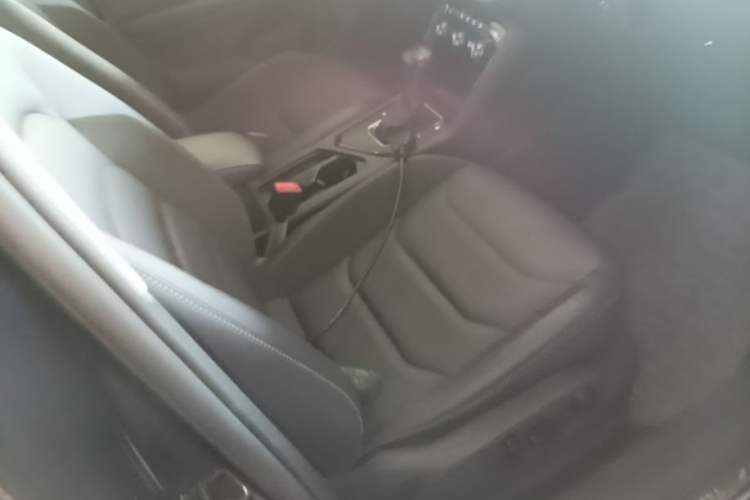 Used Volkswagen Tiguan L 2019 330TSI Automatic Two-Wheel Drive Panoramic Comfort Edition China VI Standard Right Front Seat