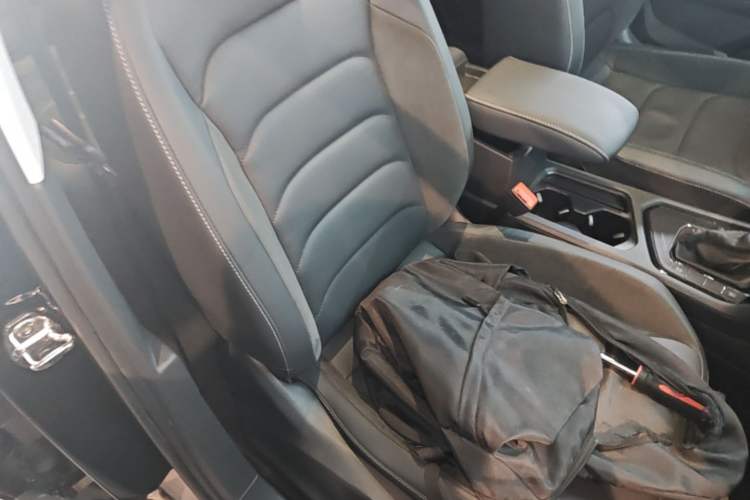 Used Volkswagen Tiguan L 2019 330TSI Automatic Two-Wheel Drive Smart Luxury Version China V Emission Standard Right Front Seat