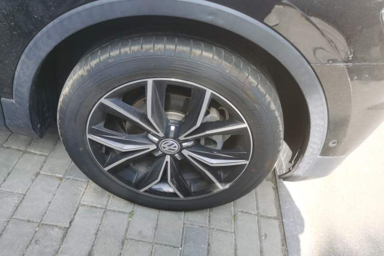 Used Volkswagen Tiguan L 2019 330TSI Automatic Two-Wheel Drive Smart Luxury Version China VI Standard Right Front Wheel Hub