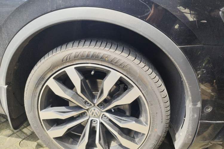 Used Volkswagen Tiguan L 2019 330TSI Automatic Two-Wheel Drive R-Line Flagship Model China VI Standard Right Front Wheel Hub