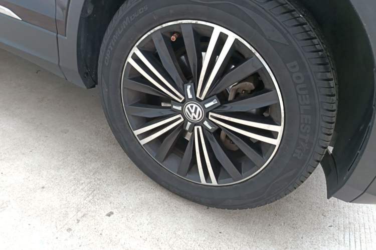 Used Volkswagen Tiguan L 2019 330TSI Automatic Two-Wheel Drive Panoramic Comfort Edition China V Standard Right Front Wheel Hub