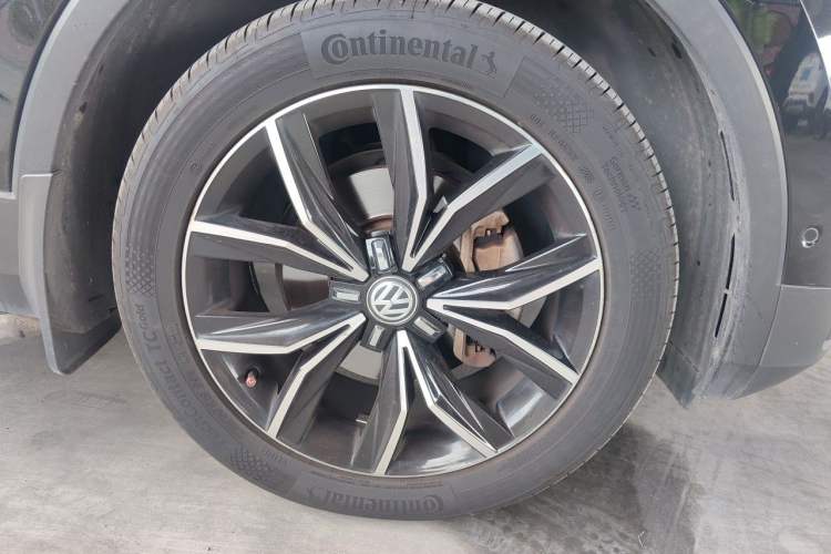 Used Volkswagen Tiguan L 2019 Revised 330TSI Automatic Two-Wheel Drive Smart & Luxury Edition China VI Standard Right Front Wheel Hub