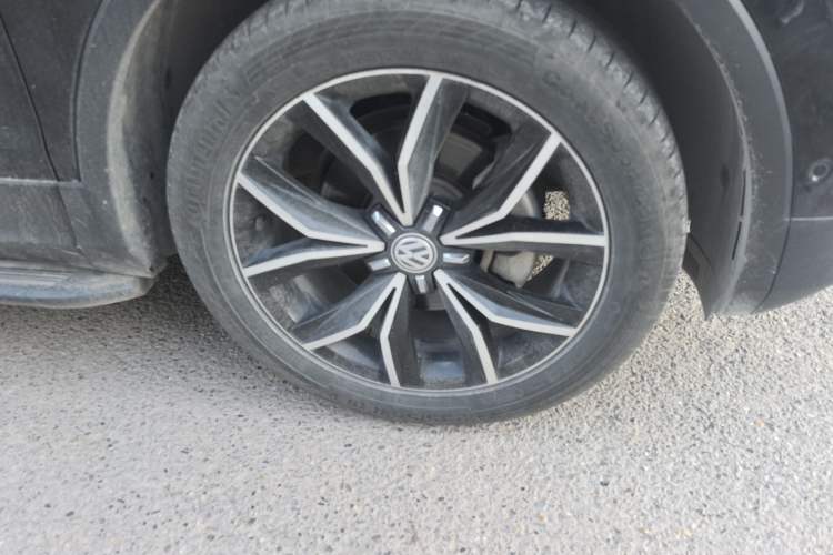Used Volkswagen Tiguan L 2019 Revised 330TSI Automatic Two-Wheel Drive Smart & Luxury Edition China VI Standard Right Front Wheel Hub