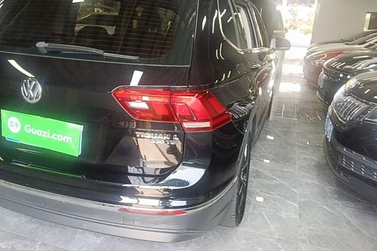 Used Volkswagen Tiguan L 2019 330TSI Automatic Two-Wheel Drive Smart Luxury Version China V Emission Standard Right Rear Taillight
