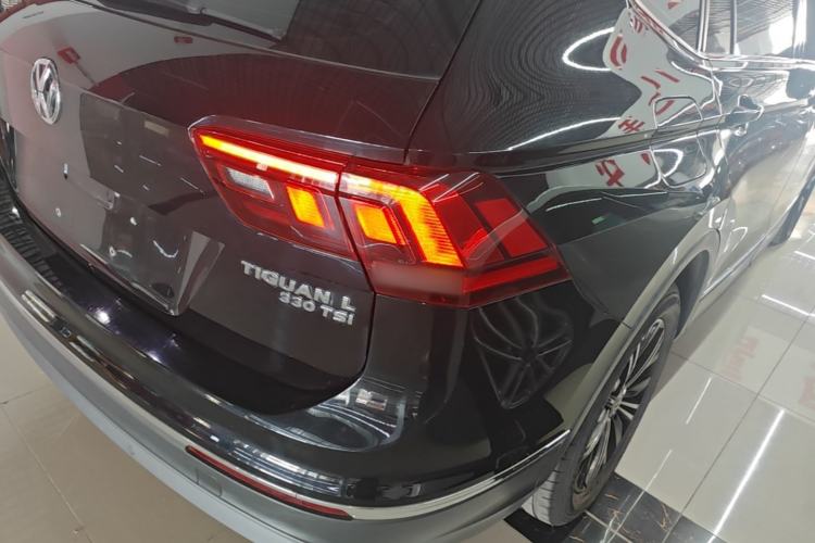 Used Volkswagen Tiguan L 2019 330TSI Automatic Two-Wheel Drive Panoramic Comfort Edition China VI Standard Right Rear Taillight