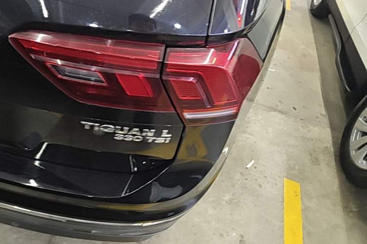 Used Volkswagen Tiguan L 2019 330TSI Automatic Two-Wheel Drive Panoramic Comfort Edition China V Standard Right Rear Taillight
