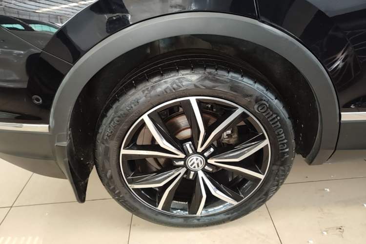 Used Volkswagen Tiguan L 2019 330TSI Automatic Two-Wheel Drive Smart Luxury Version China V Emission Standard Right Rear Wheel Hub