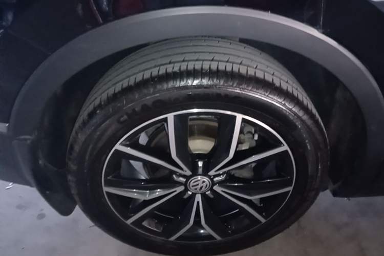Used Volkswagen Tiguan L 2019 Revised 330TSI Automatic Two-Wheel Drive Smart & Luxury Edition China VI Standard Right Rear Wheel Hub