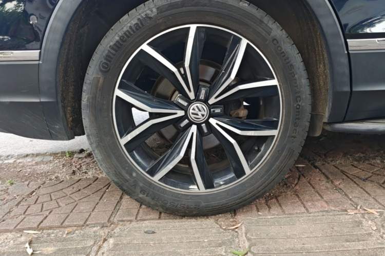 Used Volkswagen Tiguan L 2019 Revised 330TSI Automatic Two-Wheel Drive Smart & Luxury Edition China VI Standard Right Rear Wheel Hub