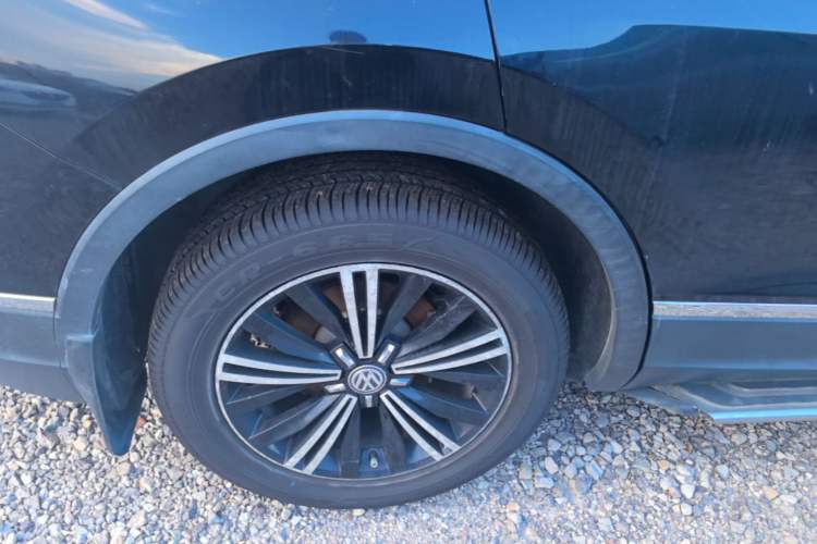 Used Volkswagen Tiguan L 2019 330TSI Automatic Two-Wheel Drive Panoramic Comfort Edition China VI Standard Right Rear Wheel Hub