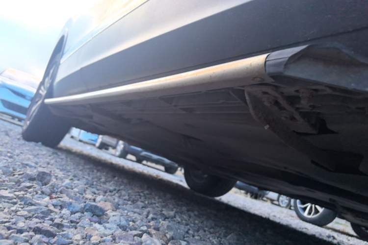 Used Volkswagen Tiguan L 2019 330TSI Automatic Two-Wheel Drive Panoramic Comfort Edition China VI Standard Right Side Sill