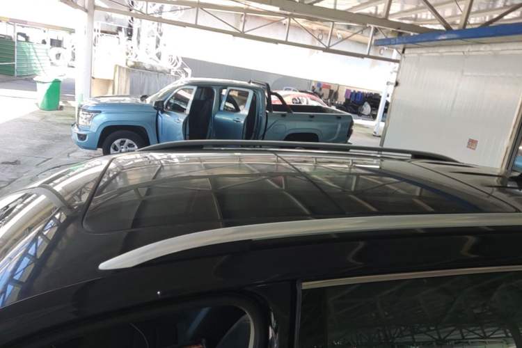 Used Volkswagen Tiguan L 2019 Updated Version 330TSI Automatic Two-Wheel Drive Panoramic Comfort Edition China VI Standard Roof