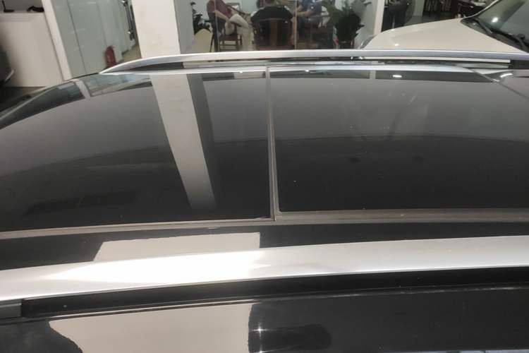 Used Volkswagen Tiguan L 2019 330TSI Automatic Two-Wheel Drive Smart Luxury Version China VI Standard Roof