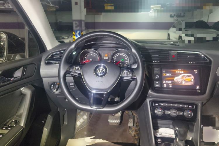 Used Volkswagen Tiguan L 2019 330TSI Automatic Two-Wheel Drive Smart Luxury Version China V Emission Standard Steering Wheel