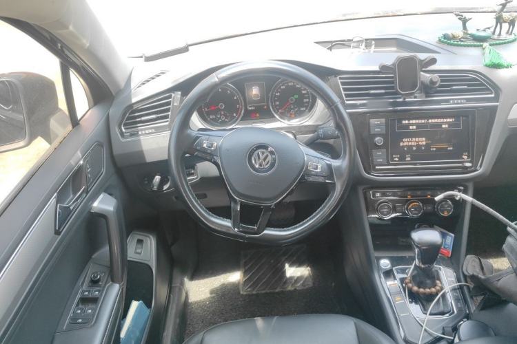 Used Volkswagen Tiguan L 2019 330TSI Automatic Two-Wheel Drive Smart Luxury Version China V Emission Standard Steering Wheel