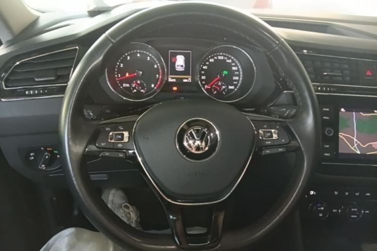 Used Volkswagen Tiguan L 2019 330TSI Automatic Two-Wheel Drive Panoramic Comfort Edition China VI Standard Steering Wheel