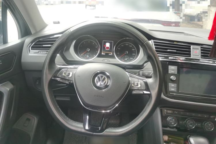 Used Volkswagen Tiguan L 2019 330TSI Automatic Two-Wheel Drive Panoramic Comfort Edition China V Standard Steering Wheel