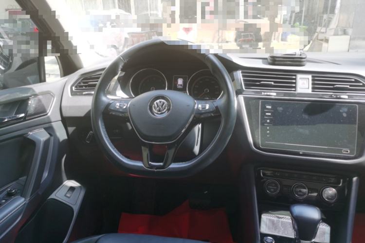 Used Volkswagen Tiguan L 2019 330TSI Automatic Two-Wheel Drive Smart Luxury Version China VI Standard Steering Wheel