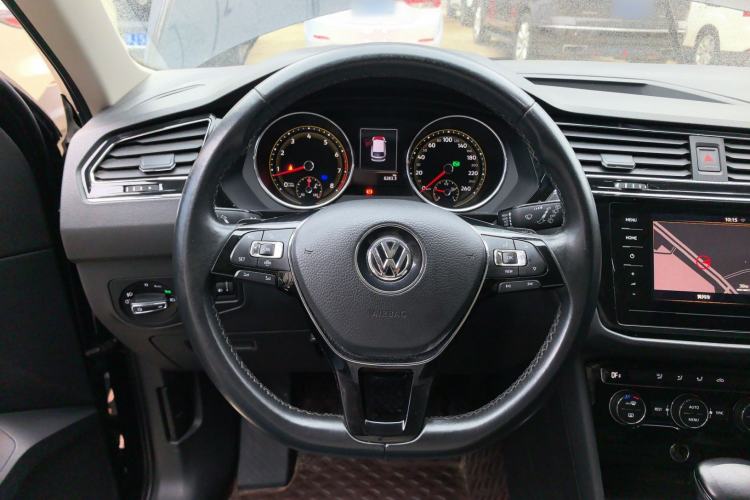 Used Volkswagen Tiguan L 2019 Updated Version 330TSI Automatic Two-Wheel Drive Panoramic Comfort Edition China VI Standard Steering Wheel
