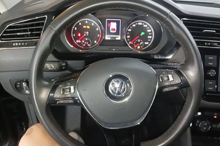 Used Volkswagen Tiguan L 2019 330TSI Automatic Two-Wheel Drive Panoramic Comfort Edition China VI Standard Steering Wheel