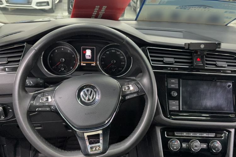 Used Volkswagen Tiguan L 2019 330TSI Automatic Two-Wheel Drive Panoramic Comfort Edition China V Standard Steering Wheel