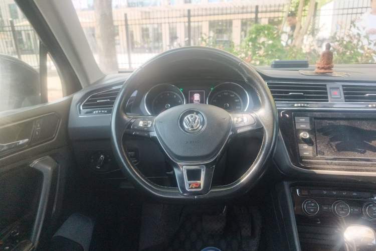 Used Volkswagen Tiguan L 2019 330TSI Automatic Two-Wheel Drive Panoramic Comfort Edition China VI Standard Steering Wheel