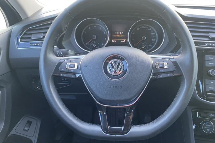 Used Volkswagen Tiguan L 2019 330TSI Automatic Two-Wheel Drive Smart Luxury Version China V Emission Standard Steering Wheel