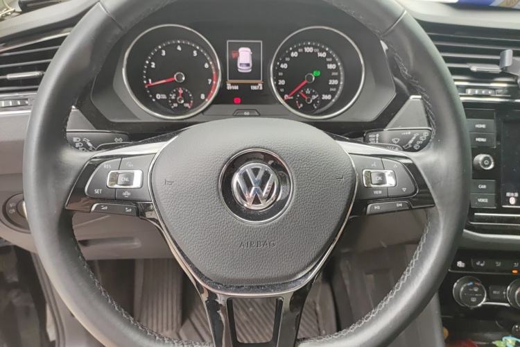 Used Volkswagen Tiguan L 2019 330TSI Automatic Two-Wheel Drive Smart Luxury Version China V Emission Standard Steering Wheel