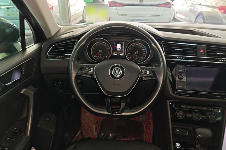 Used Volkswagen Tiguan L 2019 330TSI Automatic Two-Wheel Drive Smart Luxury Version China V Emission Standard Steering Wheel
