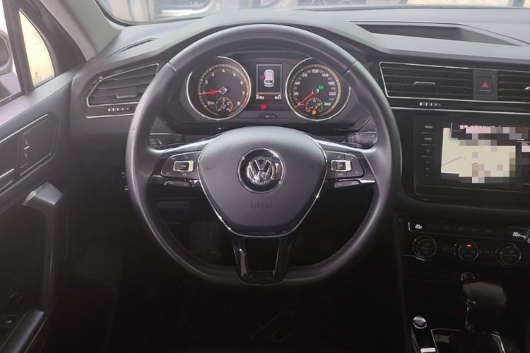 Used Volkswagen Tiguan L 2019 Updated Version 330TSI Automatic Two-Wheel Drive Panoramic Comfort Edition China VI Standard Steering Wheel